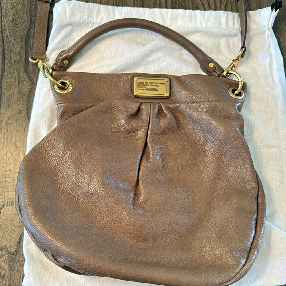 Marc Jacob’s Hobo Shoulder Bag. Classic Q